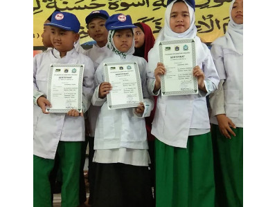 Pelantikan Dokter Cilik (dokcil) MIS Assyairiyah Attahiriyah