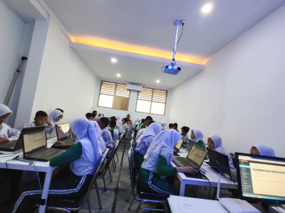 Tryout bersama aplikasi UMBK tp.2019/2020 MIS Assyairiyah Attahiriyah